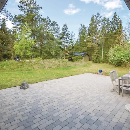 Three-bedroom Holiday In Vig