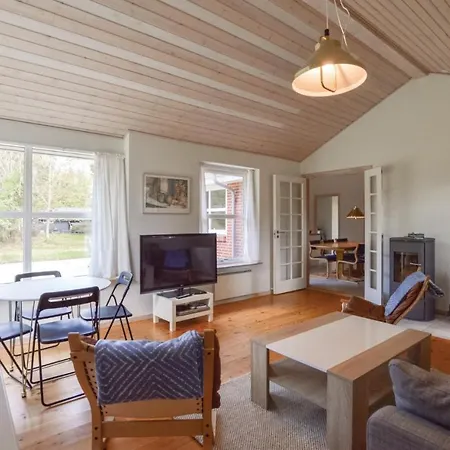 Three-bedroom Holiday In * Vig
