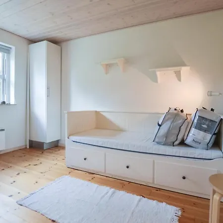 Three-bedroom Holiday In Vig