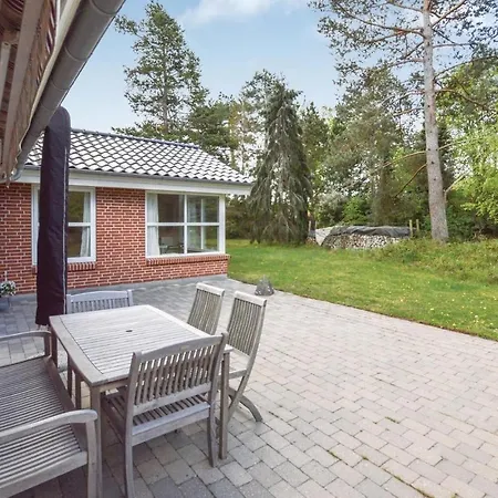 Three-bedroom Holiday In *